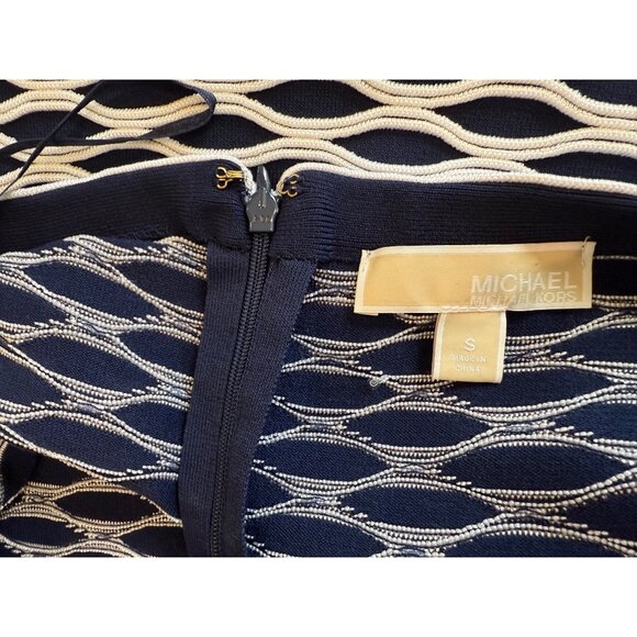 Michael Kors S Black & White Textured Knit Off-Shoulder Midi Dress With Back Zip - Picture 3 of 8